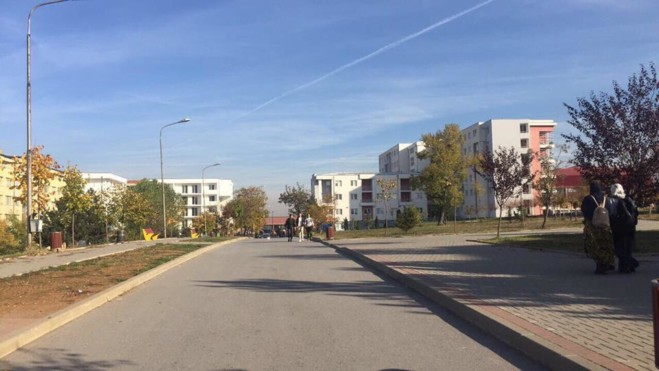 Vendosja në konvikt është 35 €, por çmimi “nën dorë” mbërrin edhe mbi 150 €