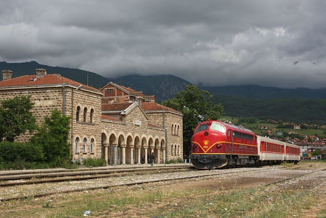 Studentët preferojnë udhëtimin me tren, por ku me gjetë trenin?