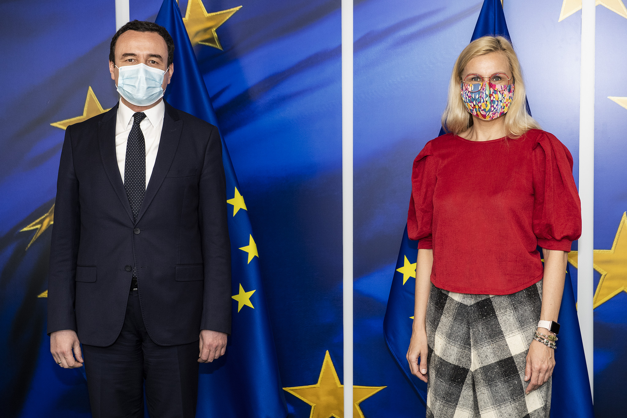Ursula von der Leyen, President of the European Commission, Valdis Dombrovskis, Executive Vice-President of the European Commission in charge of an Economy that works for People, and Commissioner for Trade, Paolo Gentiloni, European Commissioner for Econo