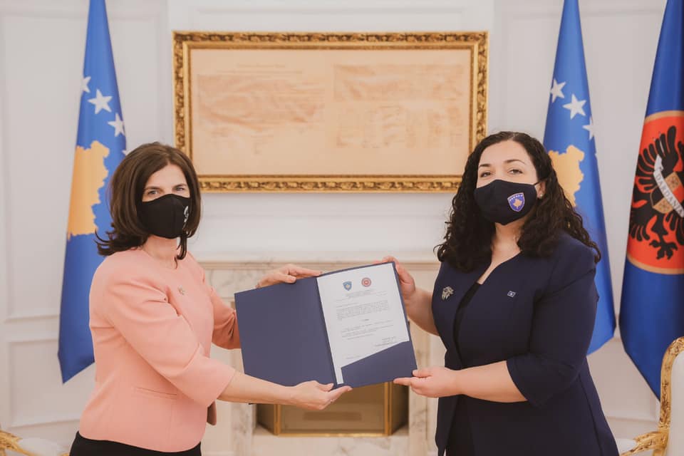 Vjosa Osmani gruaja e Agim Ramadanit,
