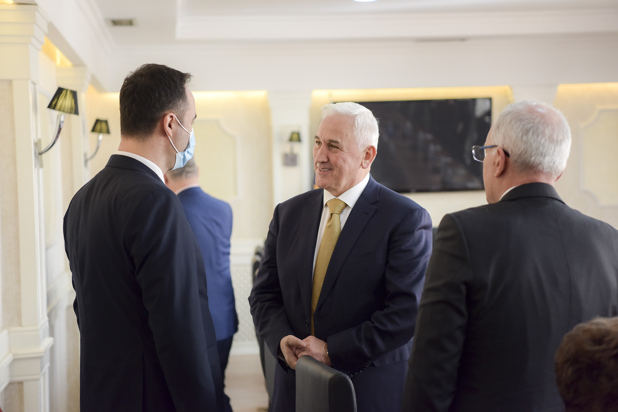Glauk Konjufca takoi deputetët nga Shqipëria