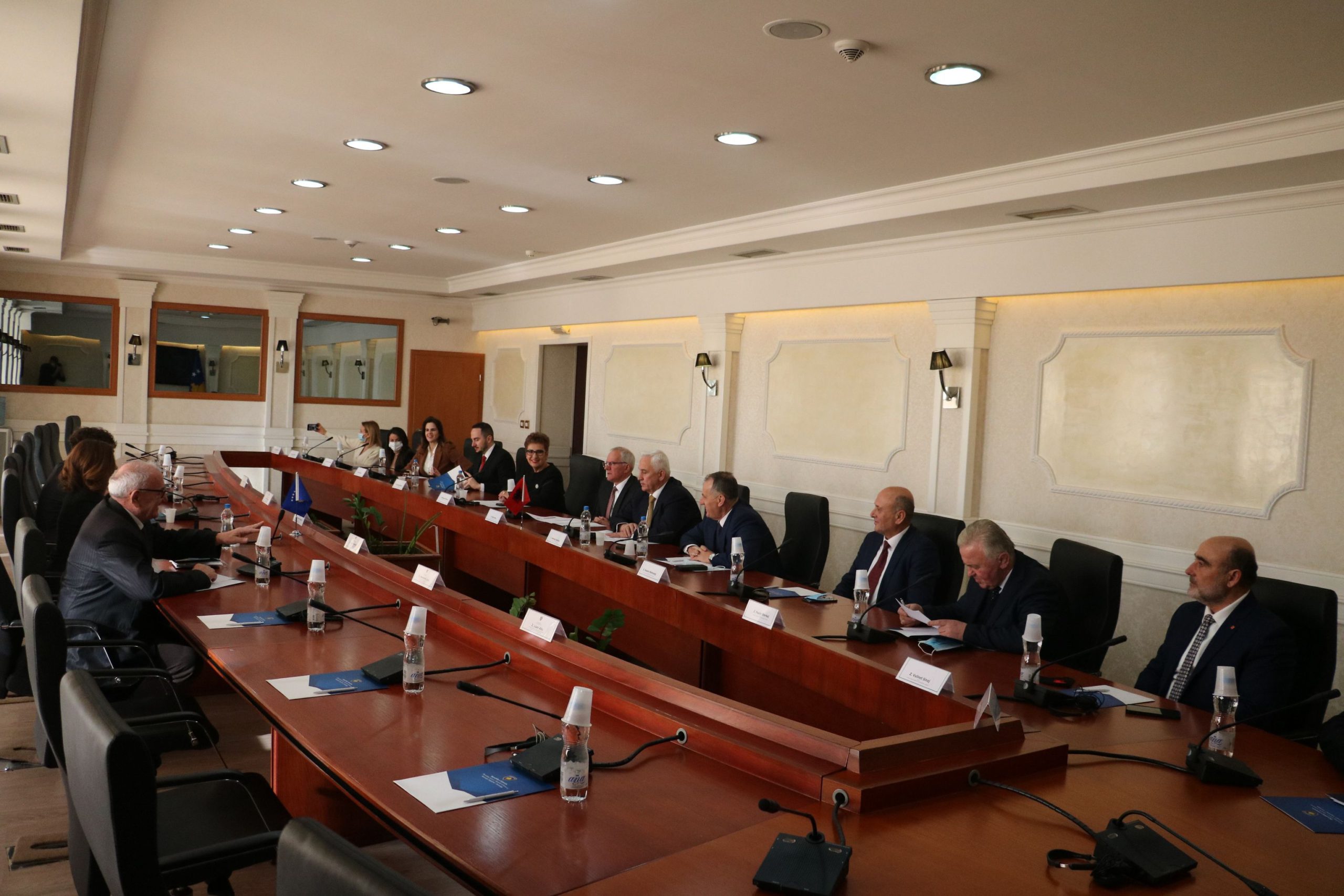 Komisioni për Mbikëqyrjen e Agjencisë së Kosovës për Inteligjencë