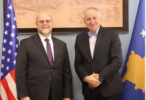 Rifat Latifi-Jeffrey M. Hovenier