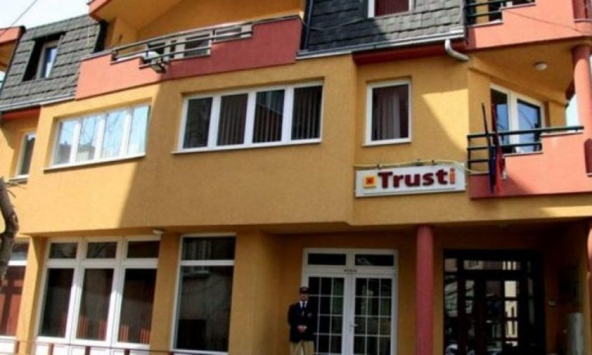 Trusti