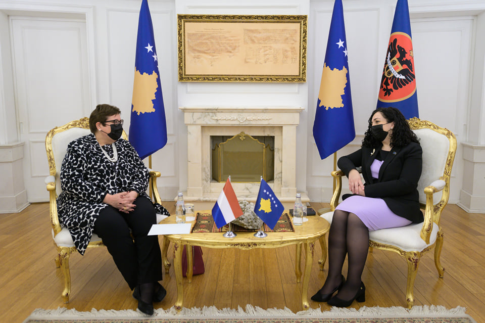 Vjosa Osmani-Carin Lobbezoo