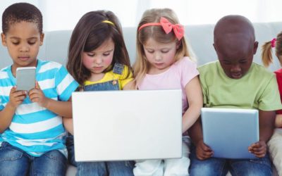 Teknologjia tek fëmijët po shpërfaqet edhe më anët jogjithaq pozitive