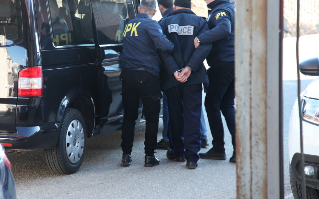 Operacioni “Pika” vë në pranga 48 zyrtarë policorë dhe dy zyrtarë doganorë për keqpërdorim të detyrës zyrtare