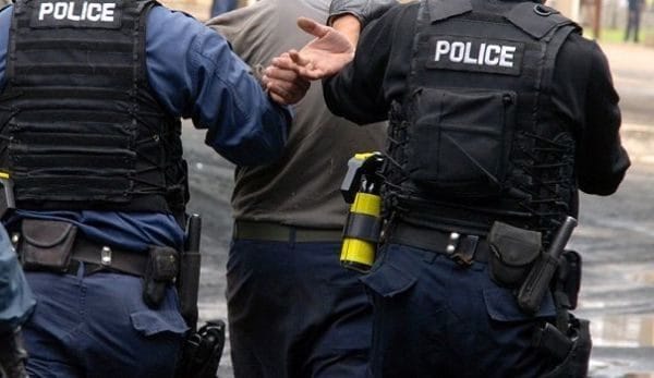 Policia