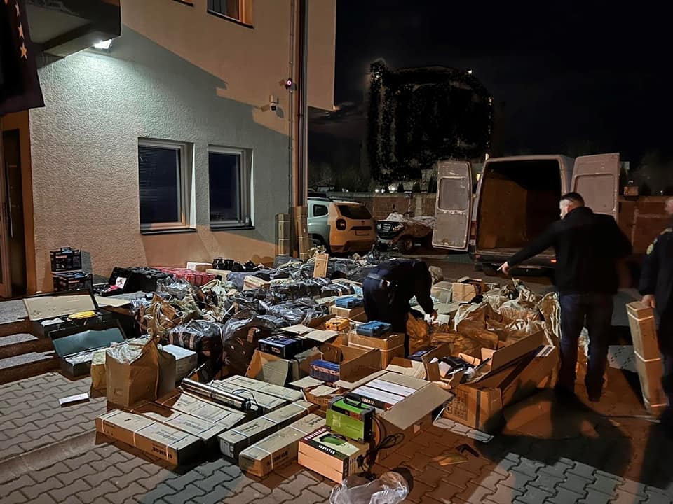 Policia -kontrabandë të mallrave