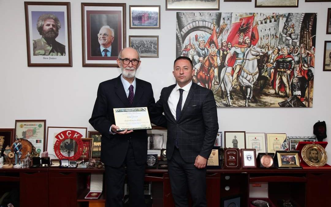 Mehaj ndan mirënjohje për Akademikun, Rexhep Qosja