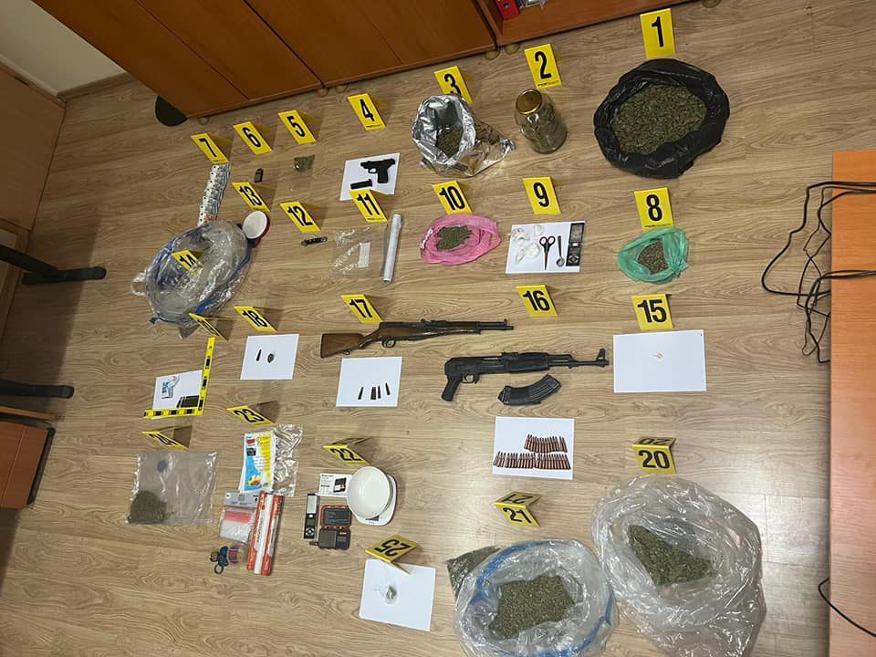 Policia-sekuestron drogë, para dhe dëshmi tjera