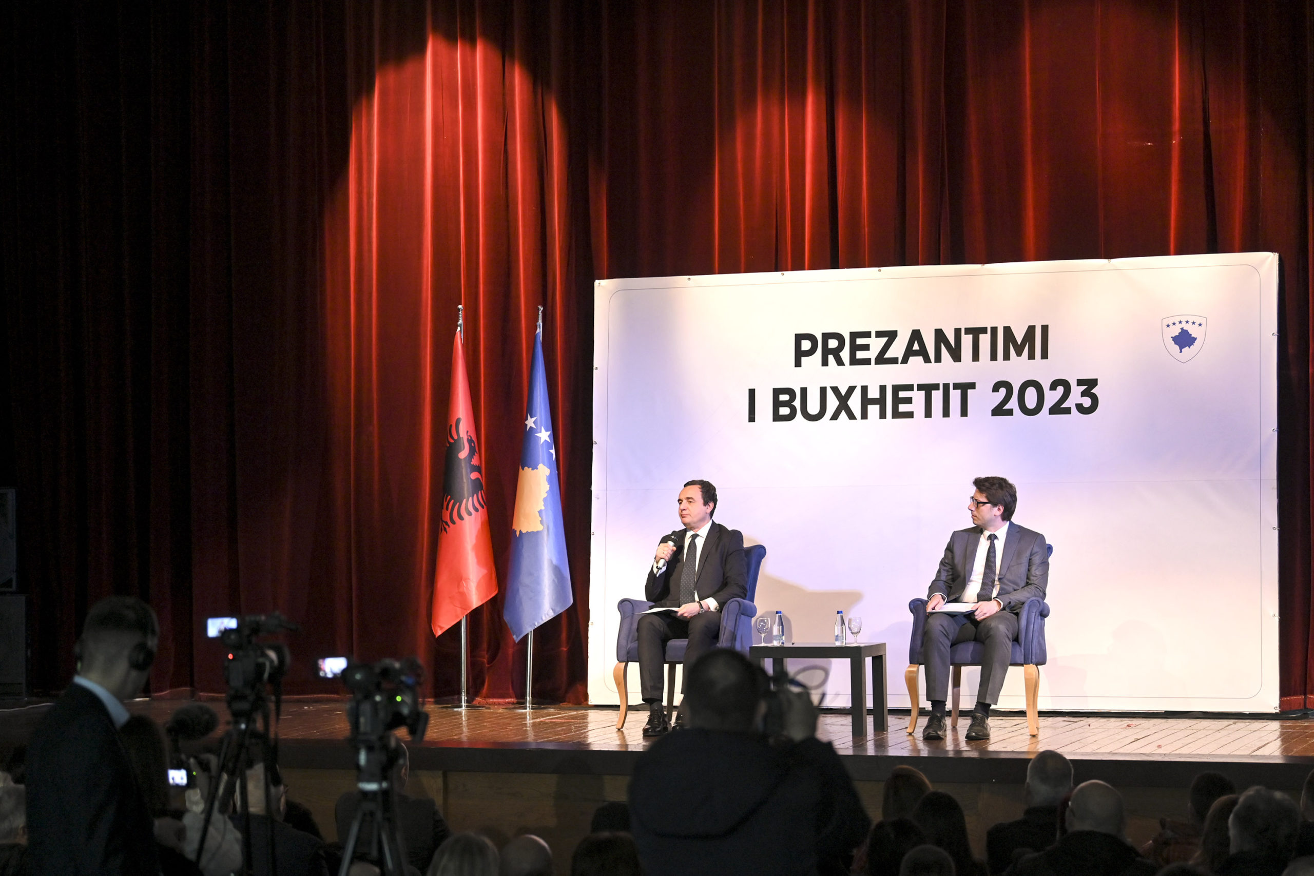 Albin Kurti prezanton buxhetin e vitit 2023 para qytetarëve të Komunës së Mitrovicës