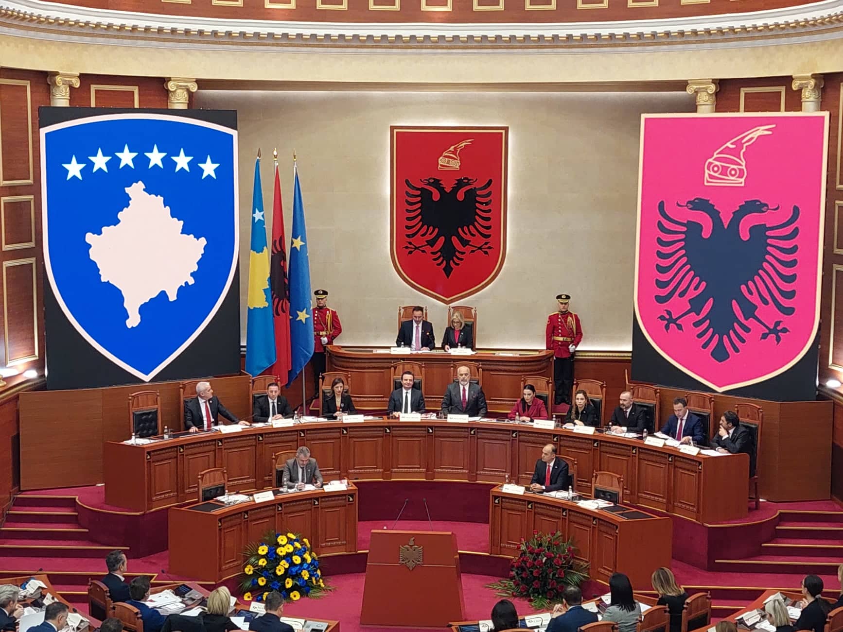 Filloi punimet mbledhja e përbashkët e Kuvendit të Kosovës dhe Kuvendit të Shqipërisë 2