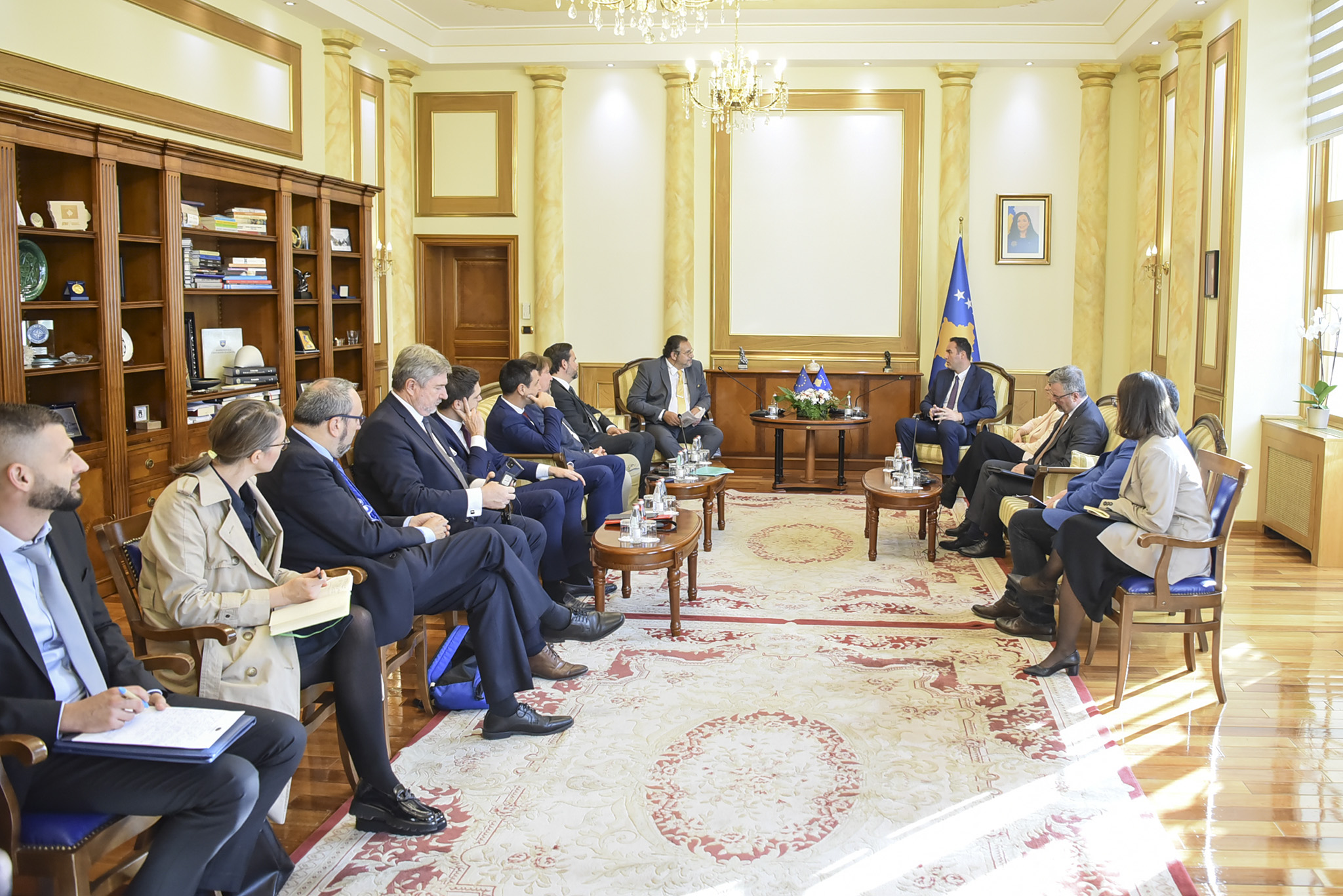 Glauk Konjufca pret në takim eurodeputetët e Komisionit Parlamentar për Stabilizim-Asociim BE-Kosovë