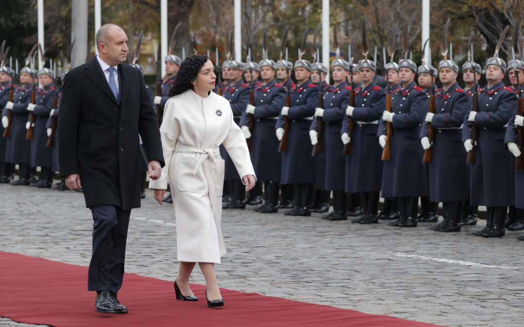 Presidentja Osmani pritet nga presidenti Radev: Bullgaria i ofron Kosovës mbështetje në përballje me krizën energjetike