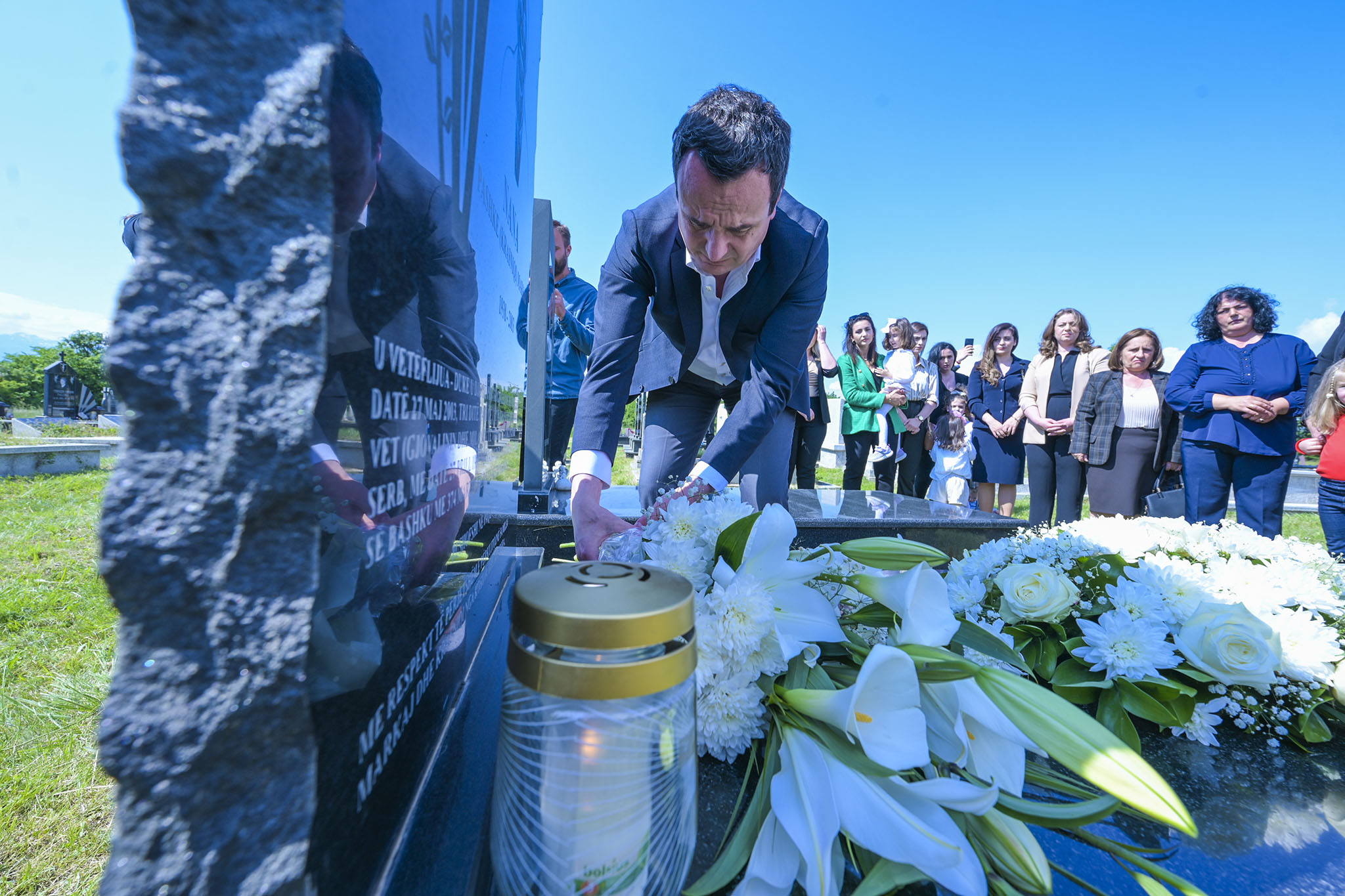 Albin Kurti përkujton Nënën Pashke Krasniqi Markaj