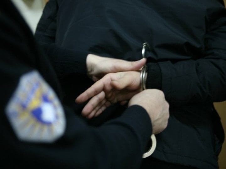 Arrestime-policia 2
