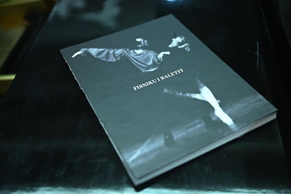 MKRS-Përurohet monografia “Fisniku i baletit”, kushtuar Ahmet Brahimajt, babait të baletit kosovar