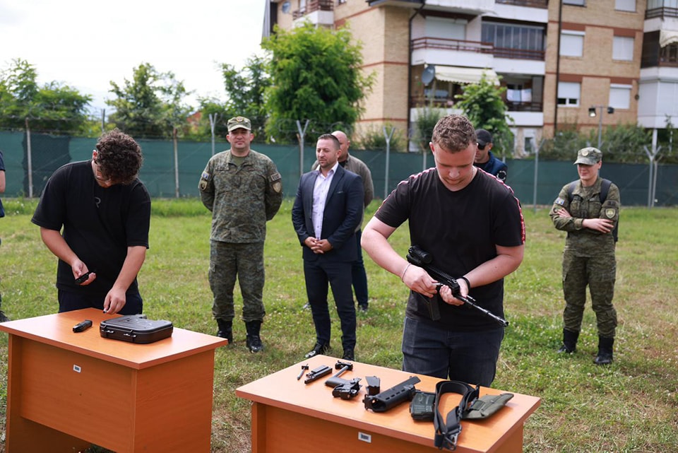 Armend Mehaj- Po vazhdon implementimi i programit Edukim për Siguri në tetë kazerma të FSK-së