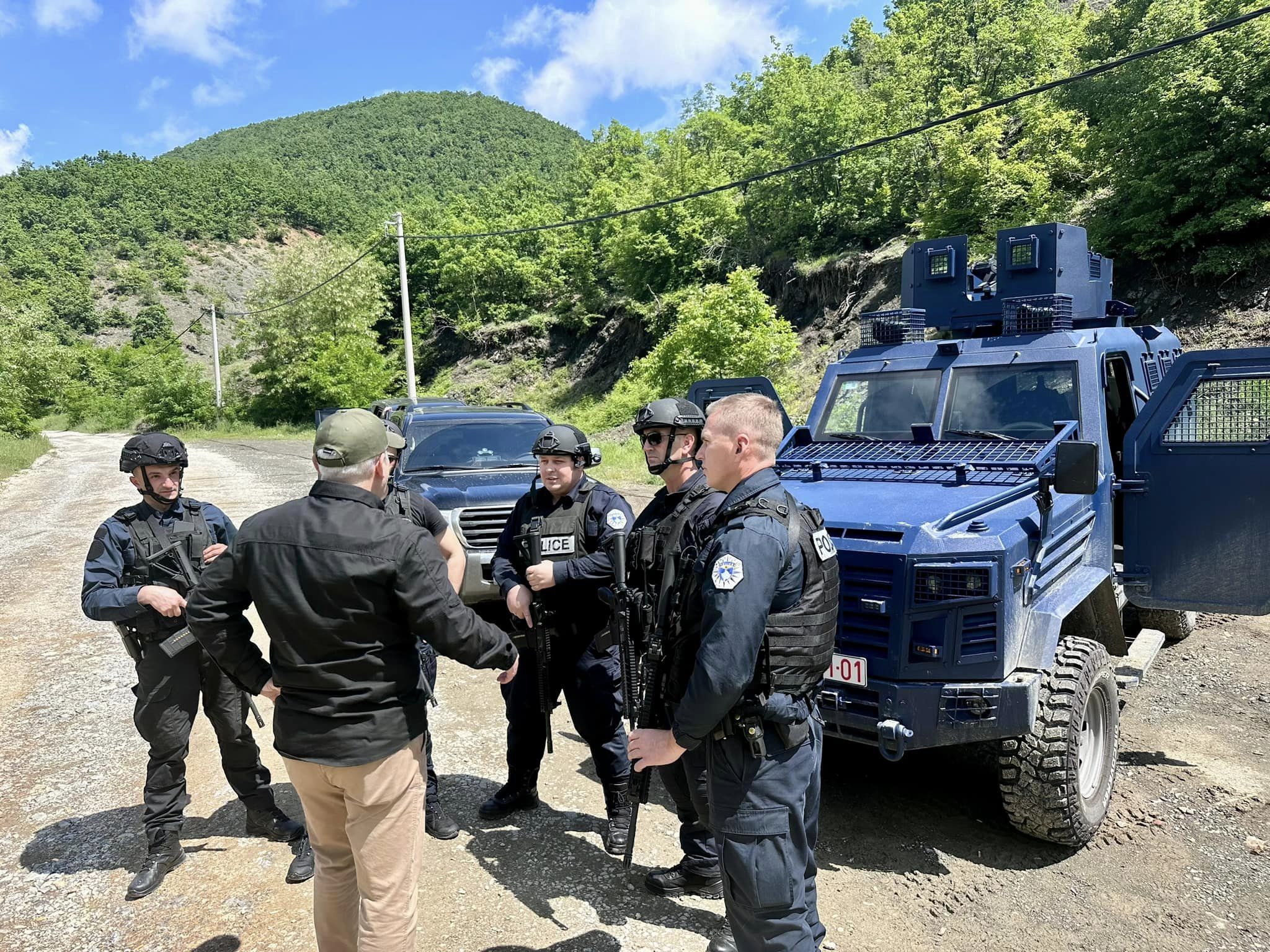 Xhelal Svecla ne veri me Policine e Kosoves