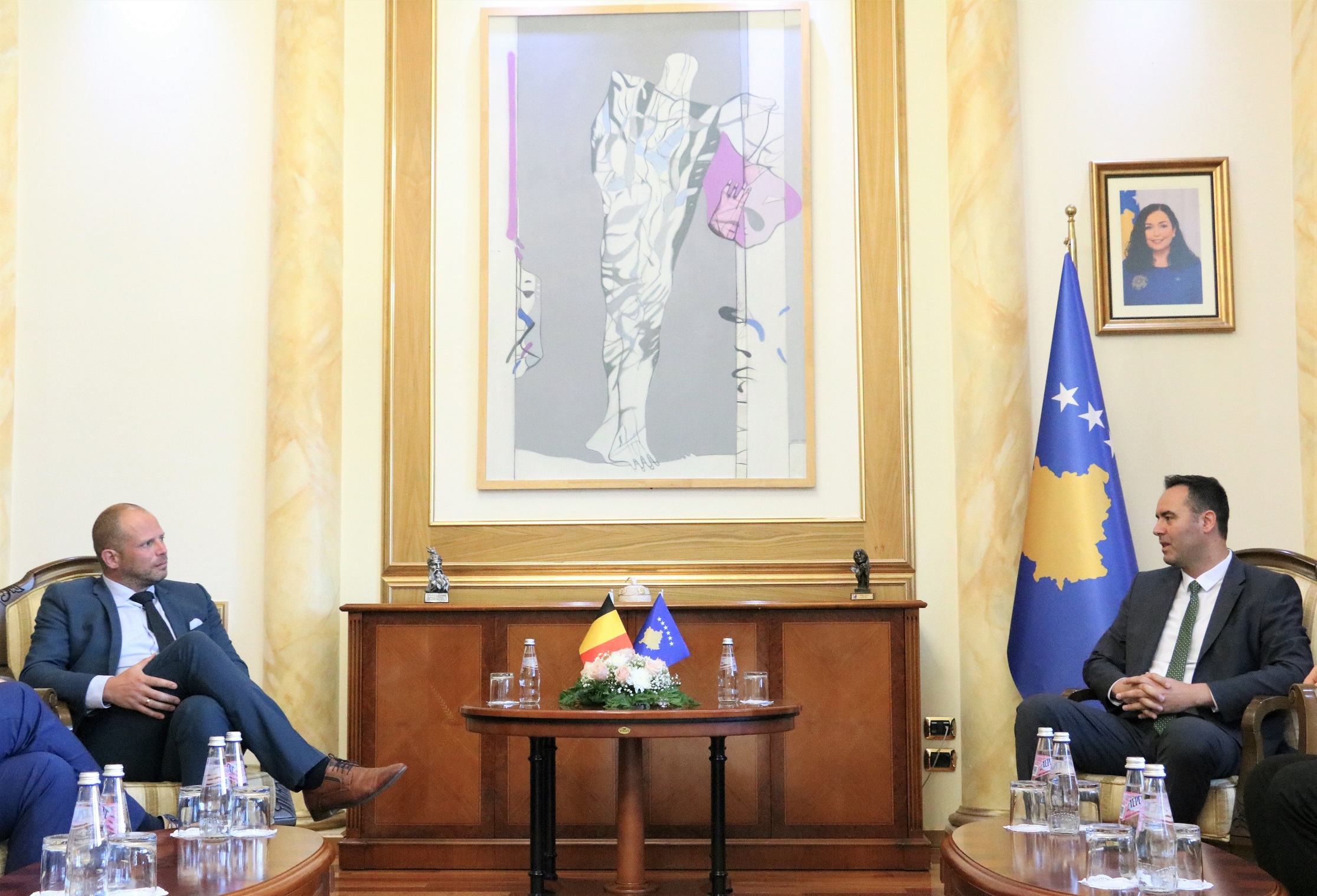 Glauk Konjufca pret në takim një delegacion nga Parlamenti Federal i Belgjikës në Asamblenë Parlamentare të NATO-s
