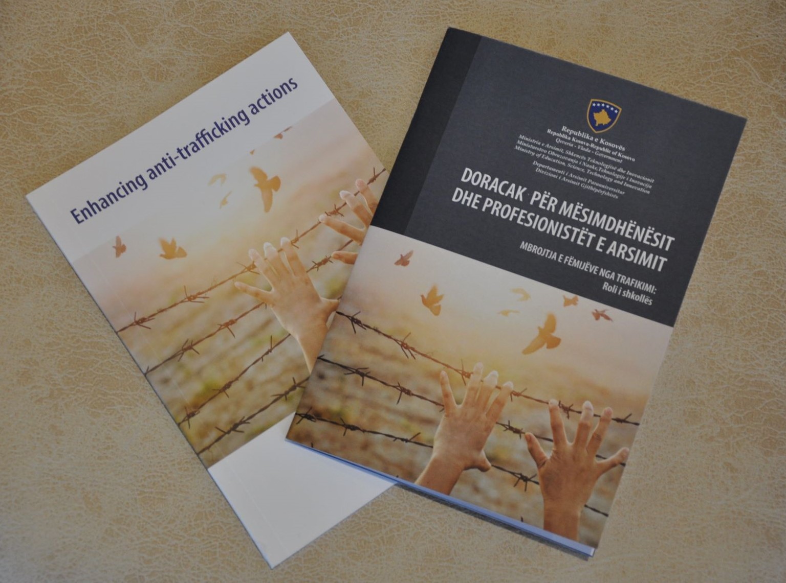 Lansohet doracaku për mësimdhënësit dhe profesionistët e arsimit për parandalimin e trafikimit me qenie njerëzore në institucione arsimore