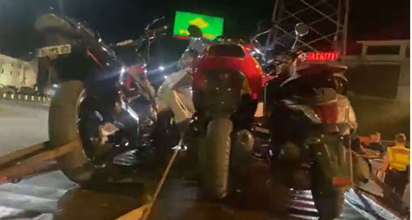 Policia-Gara me motocikleta