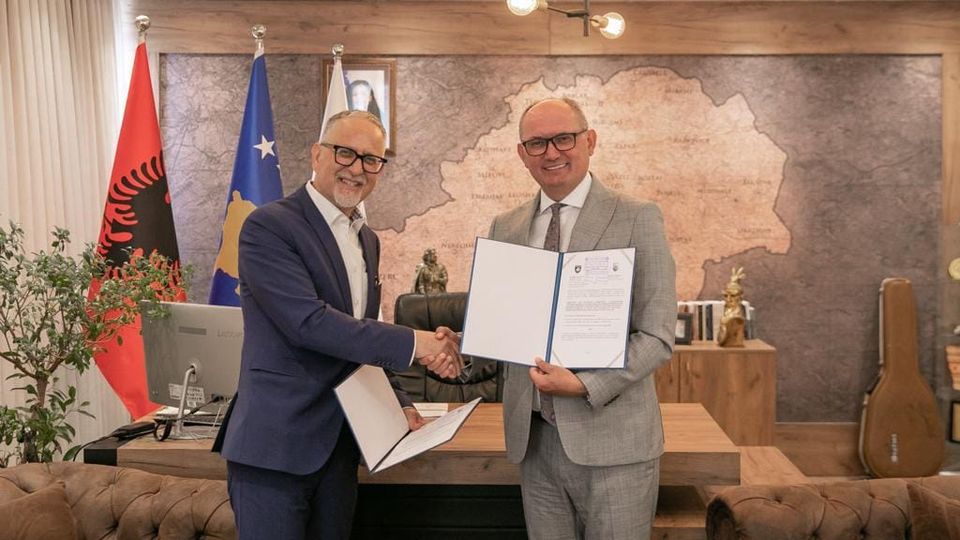 MSh- Nënshkruhet marrëveshja për ndërtimin e QKMF-së në vlerë të 2 mil. e 250 mijë € në Ferizaj