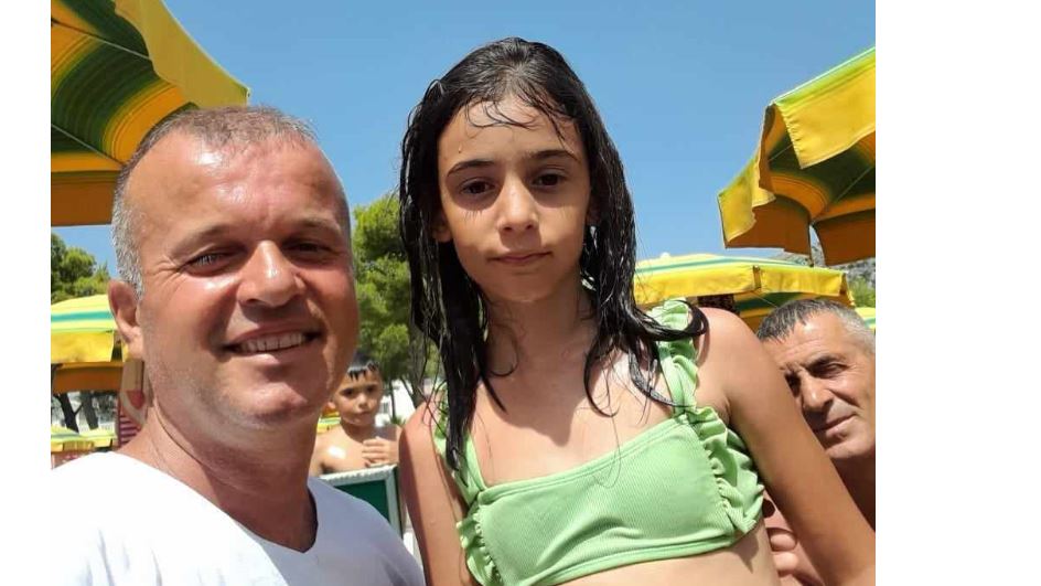 Oficeri i FSK-së shpëton nga mbytja në det nënë dhe vajzë