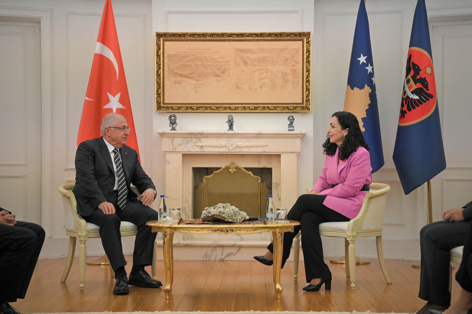 Vjosa Osmani-Yaşar Güler