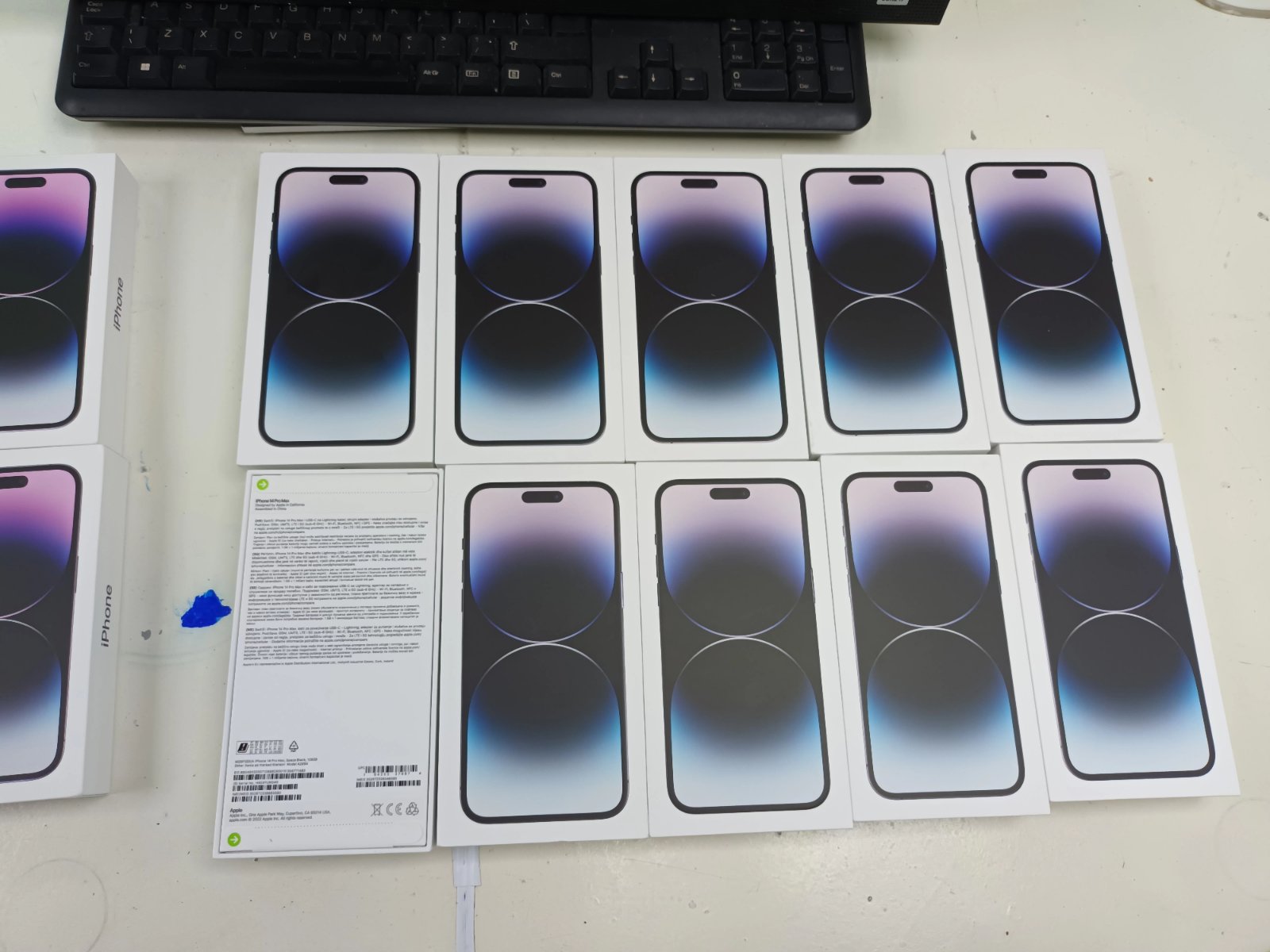 Dogana-kontrabandimi i 20 telefonëve celularë