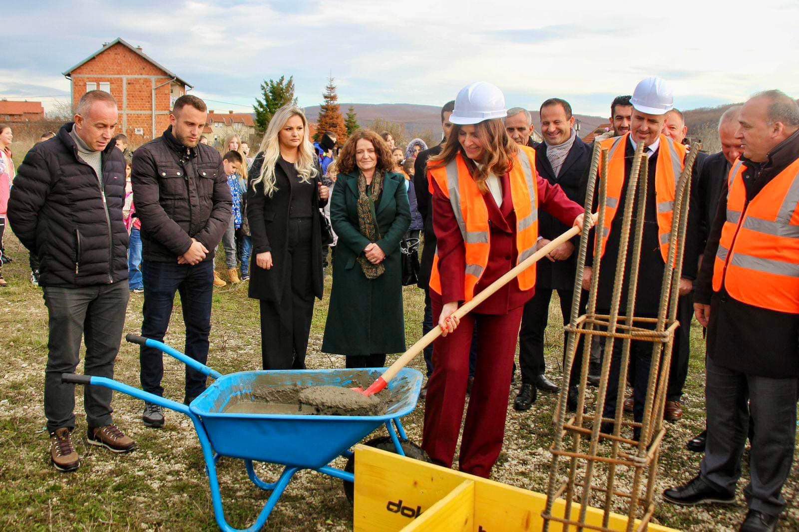 MAShTI- Vendoset gurëthemeli i çerdhes në fshatin Batllavë të Podujevës