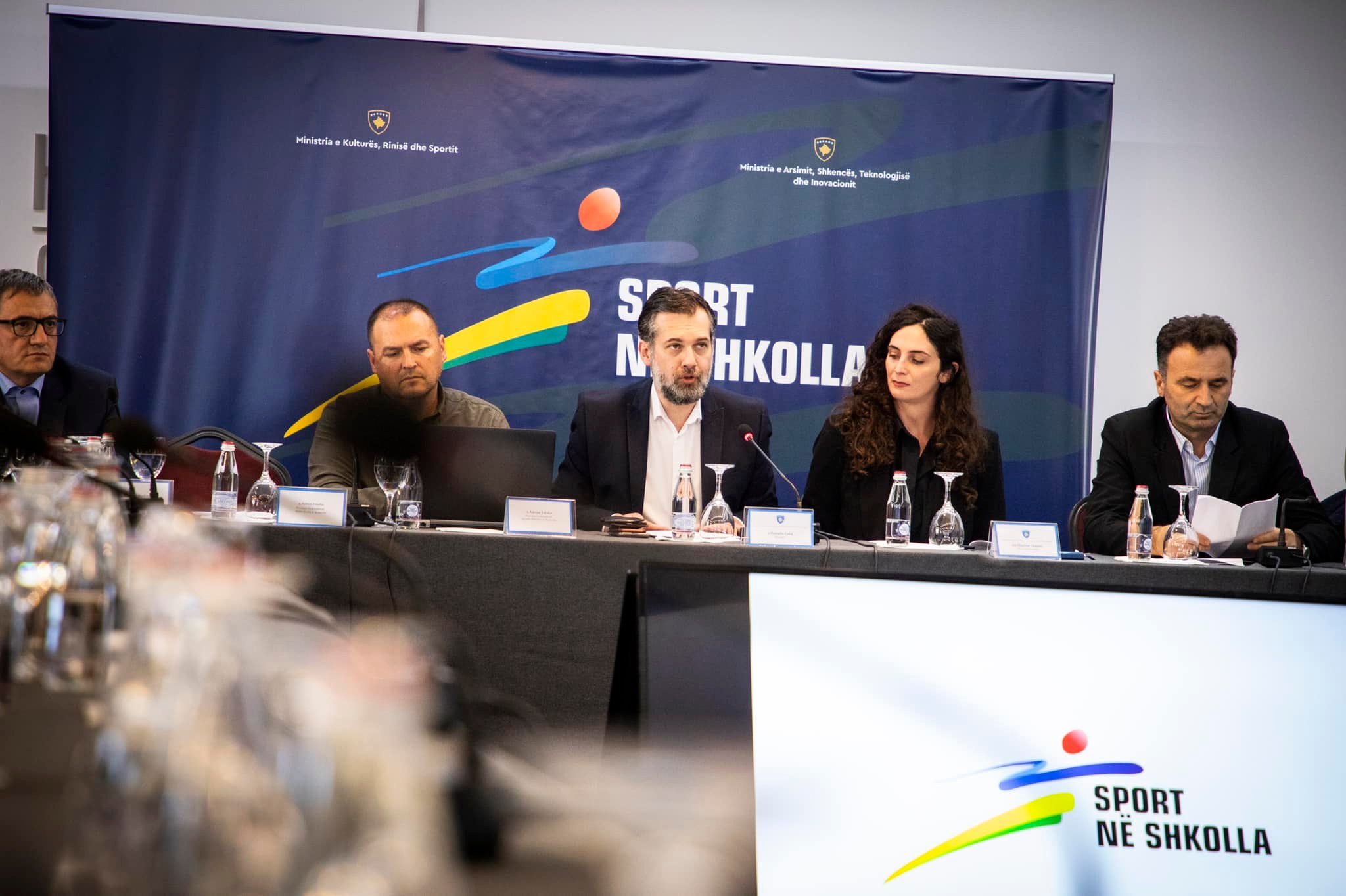Ministria e Sportit në bashkëpunim me Ministrinë e Arsimit dhe me Federatat Sportive hartuan programin “Sport në Shkolla”