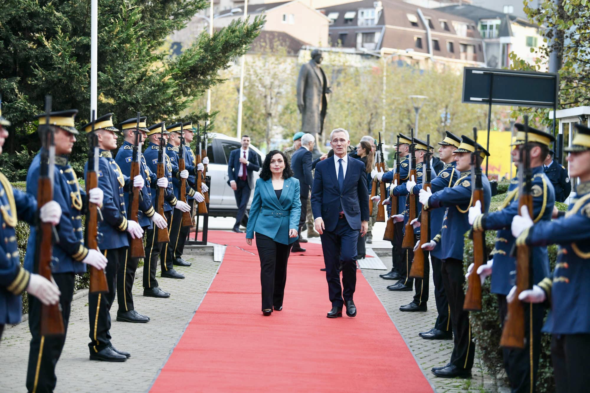 Vjosa Osmani-Jens Stoltenberg