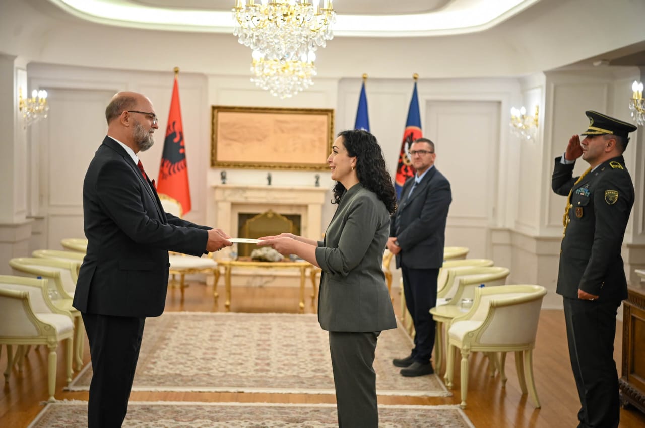 Vjosa Osmani-Petrit Malaj
