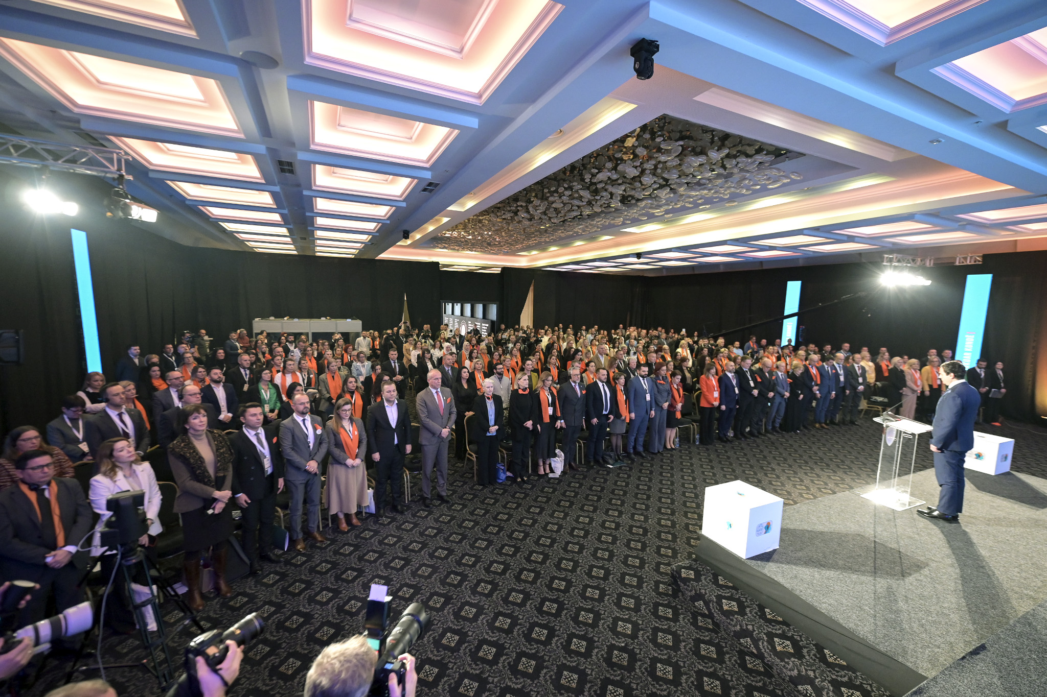Albin Kurti-Konferenca-Të bashkuar kundër dhunës – MJAFT!, 1 minut heshtje per Liridona Ademaj