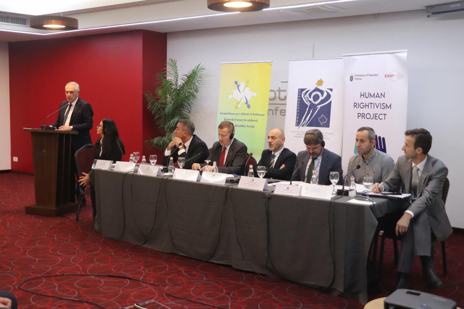 Konferenca me temën -Të drejtat e njeriut – Roli i institucioneve dhe shoqërisë civile në përmirësimin dhe avancimin e të drejtave të personave me aftësi të kufizuara