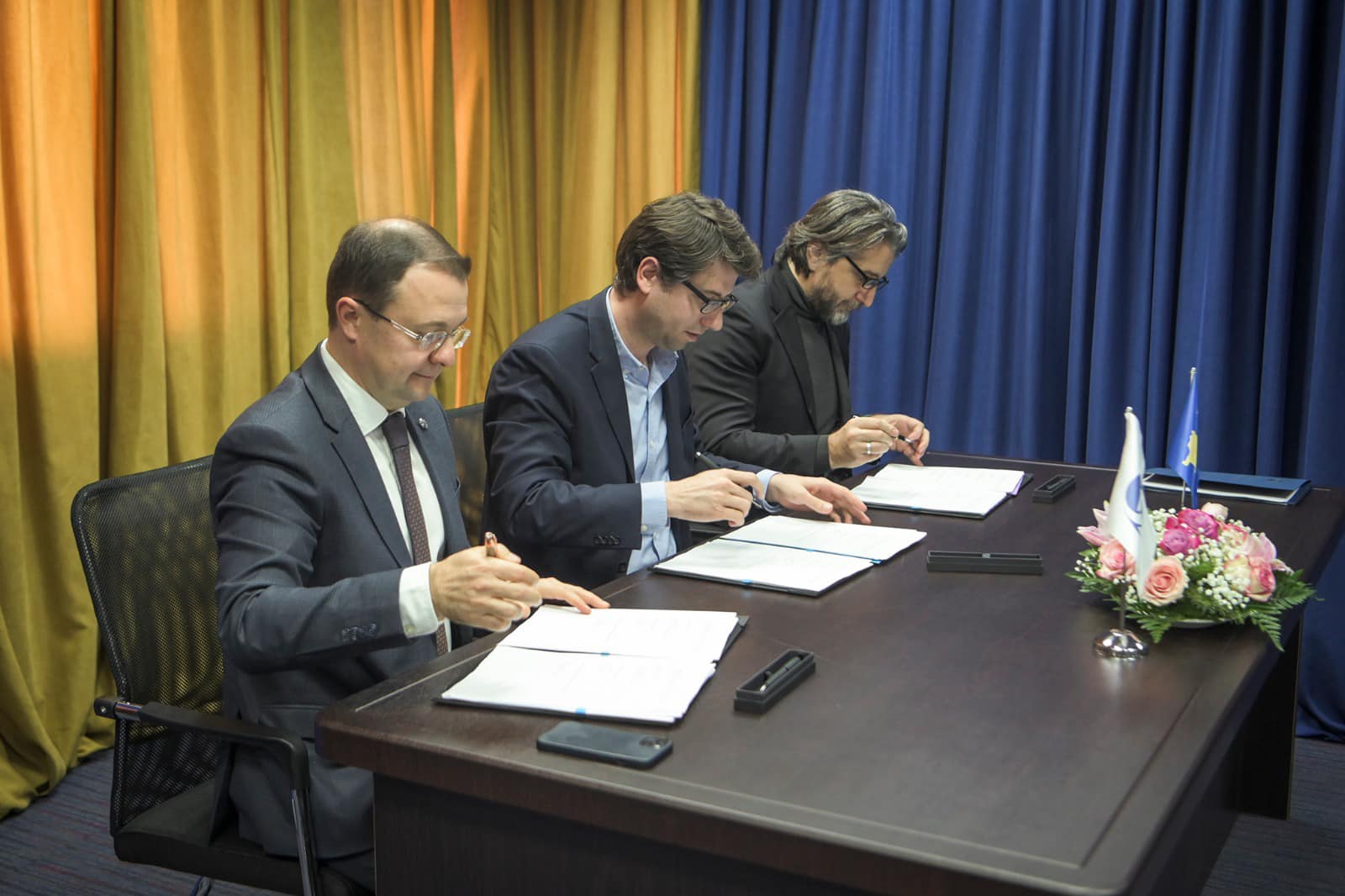 MFPT, BERZH, Komuna e Prishtinës nënshkruajnë marrëveshje 6 milionë €, për efiçiencë të energjisë në ndërtesa publike