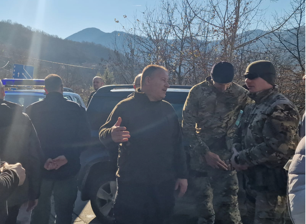 Policia-Kolonel Gazmend Hoxha ne Jarinje