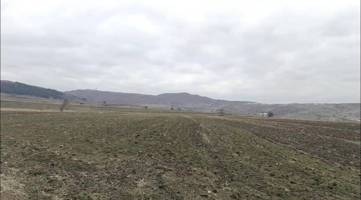 Mungesa e përkrahjes nga shteti po i shtynë fermerët të heqin dorë nga punimi i tokave